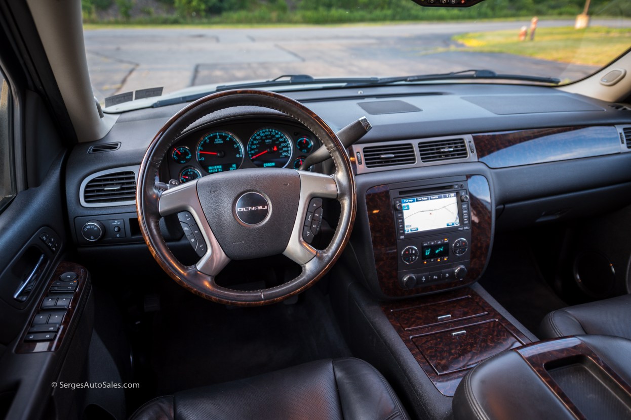 Yukon-Denali-for-sale-serges-auto-sales-scranton-2011-2012-car-dealer-blakely-52