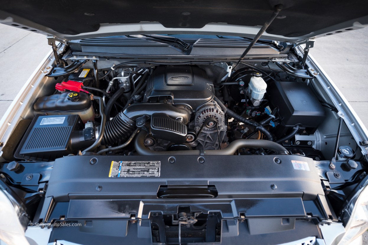 Yukon-Denali-for-sale-serges-auto-sales-scranton-2011-2012-car-dealer-blakely-68