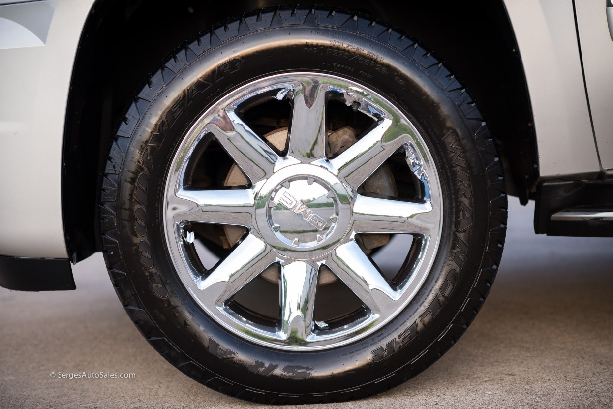 Yukon-Denali-for-sale-serges-auto-sales-scranton-2011-2012-car-dealer-blakely-40