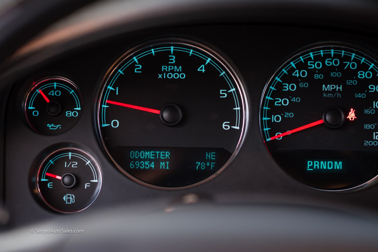 Yukon-Denali-for-sale-serges-auto-sales-scranton-2011-2012-car-dealer-blakely-75