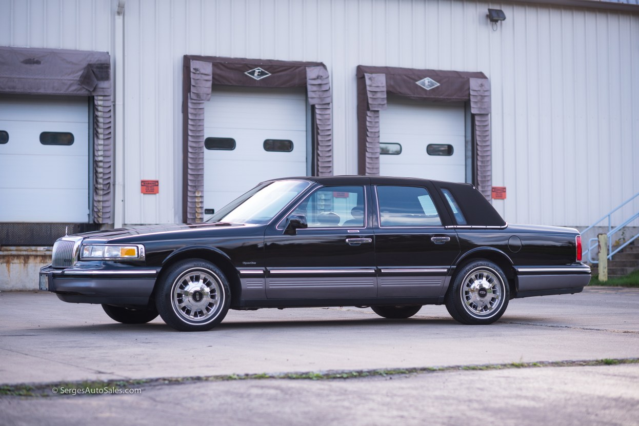 Lincon-town-car-for-sale-classic-1997-serges-auto-sales-pennsylvania-9
