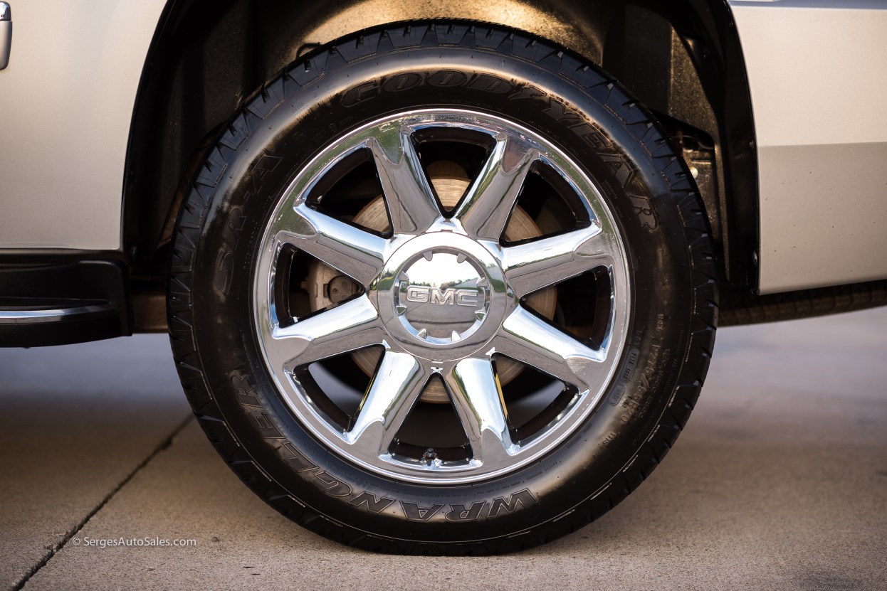 Yukon-Denali-for-sale-serges-auto-sales-scranton-2011-2012-car-dealer-blakely-37