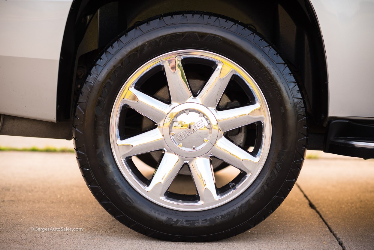 Yukon-Denali-for-sale-serges-auto-sales-scranton-2011-2012-car-dealer-blakely-38