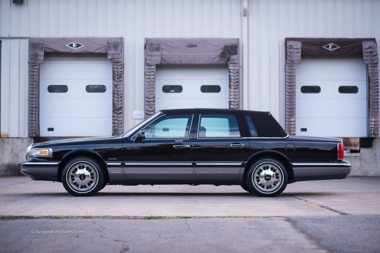 Lincon-town-car-for-sale-classic-1997-serges-auto-sales-pennsylvania-10