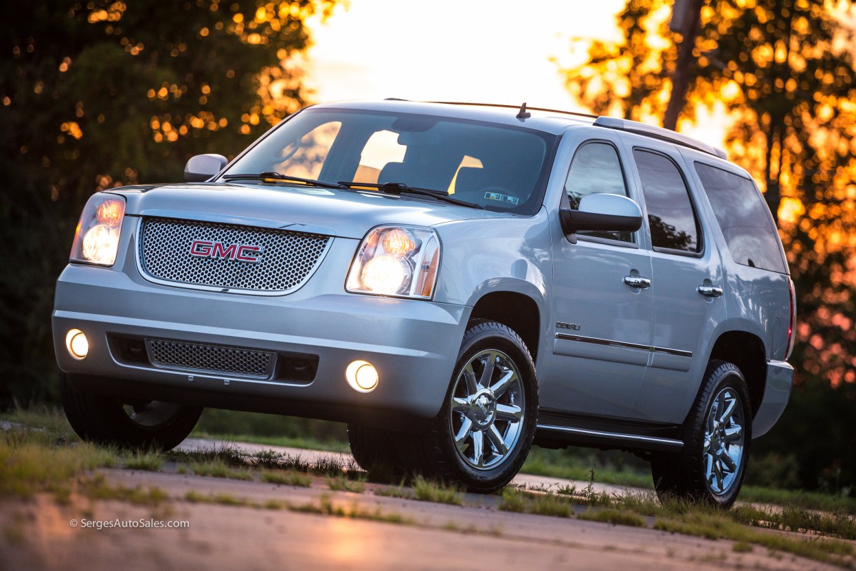 Yukon-Denali-for-sale-serges-auto-sales-scranton-2011-2012-car-dealer-blakely-83